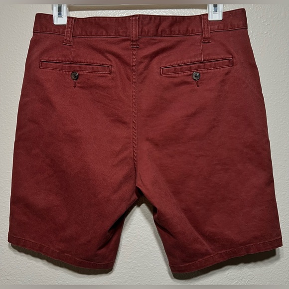 Charles and a Half Mens Shorts 8” Inseam Size 33 Burgundy Excellent Shape! - Picture 8 of 17